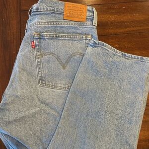 Women’s Levi’s Wedgie Straight, Blue Denim, Size 32